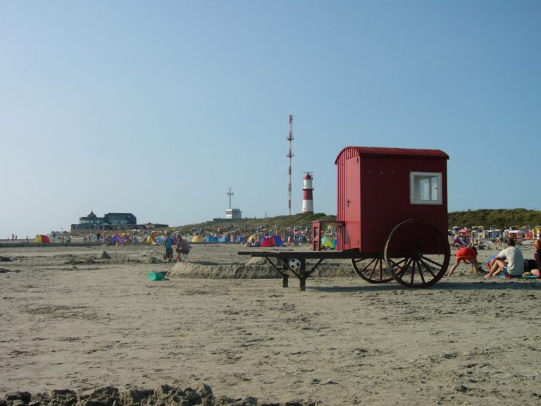 August 2003